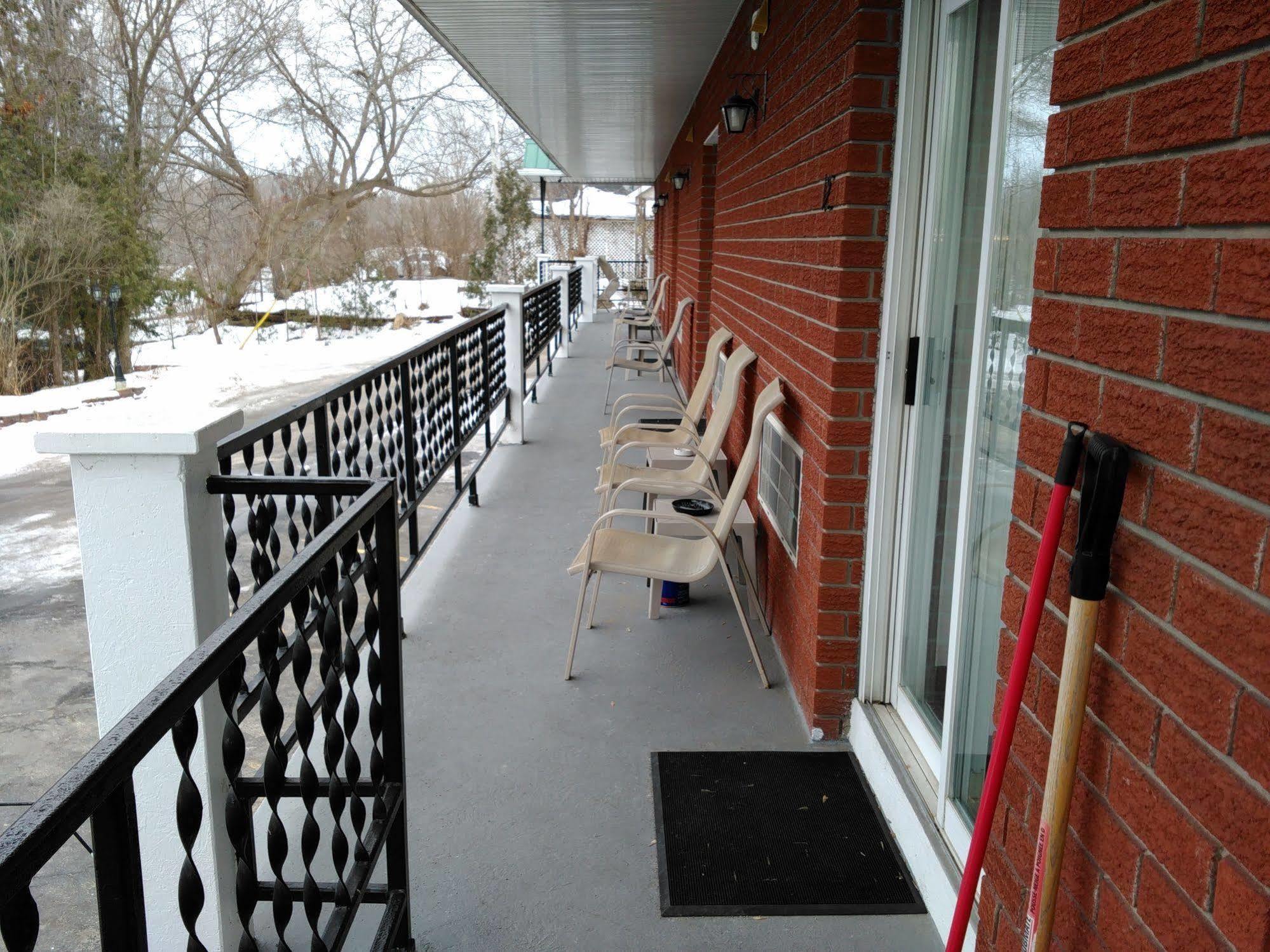 Clothier Mills Inn Kemptville Exterior foto